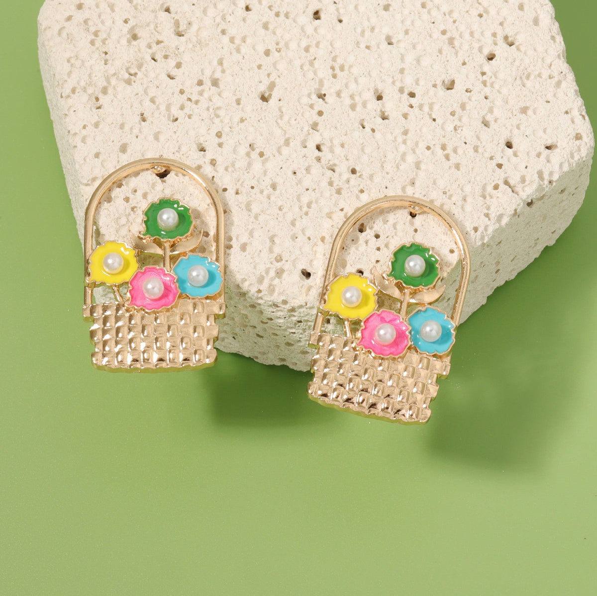 Charming Piece for Any Occasion