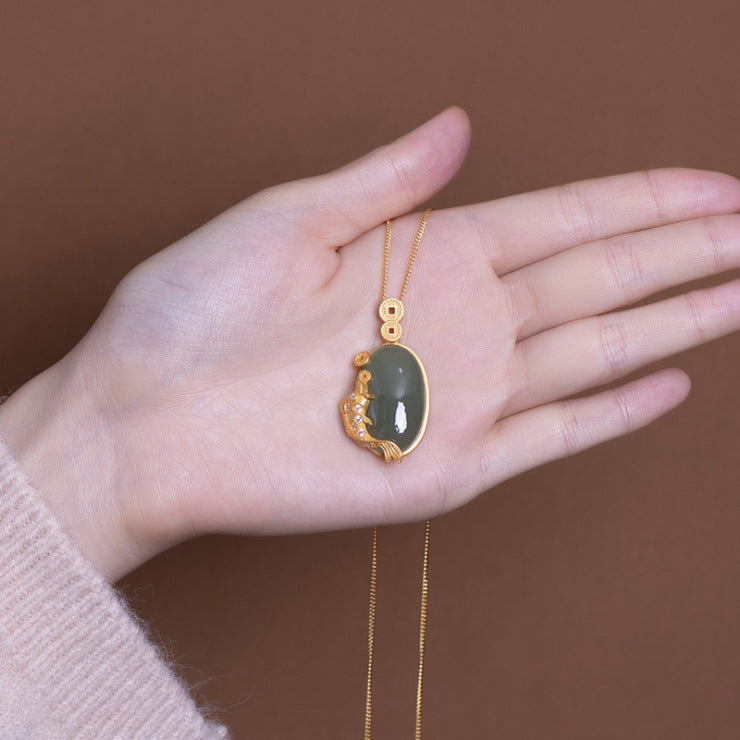 Romantic Gold Necklace for Special Moments