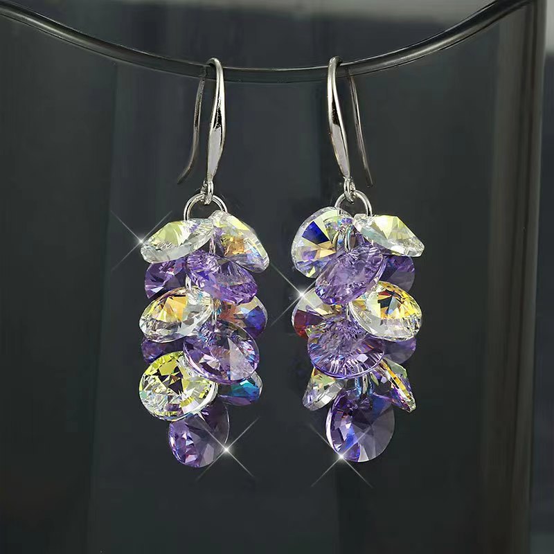 Charming Earring for Any Occasion
