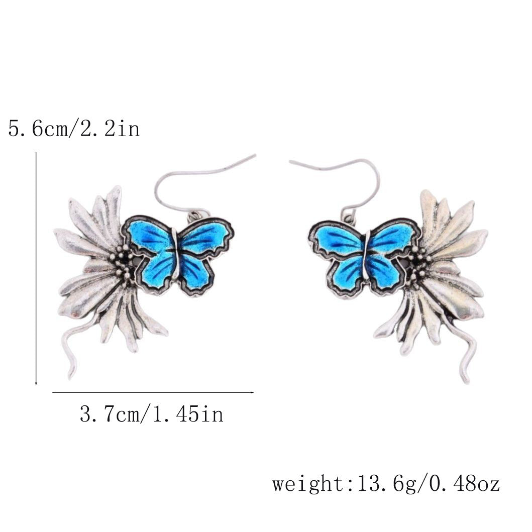 Classic Silver Earring with Timeless Appeal