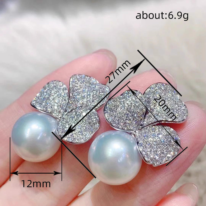 Classic Pearl Earring with Timeless Appeal