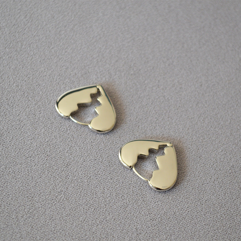 Charming Silver Earring for Any Occasion