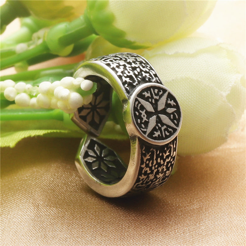 Classic Ring with Timeless Appeal
