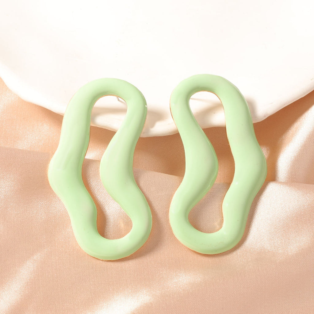 Charming Earring for Any Occasion