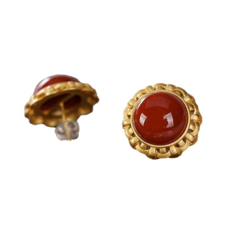 Charming Gold Earring for Any Occasion