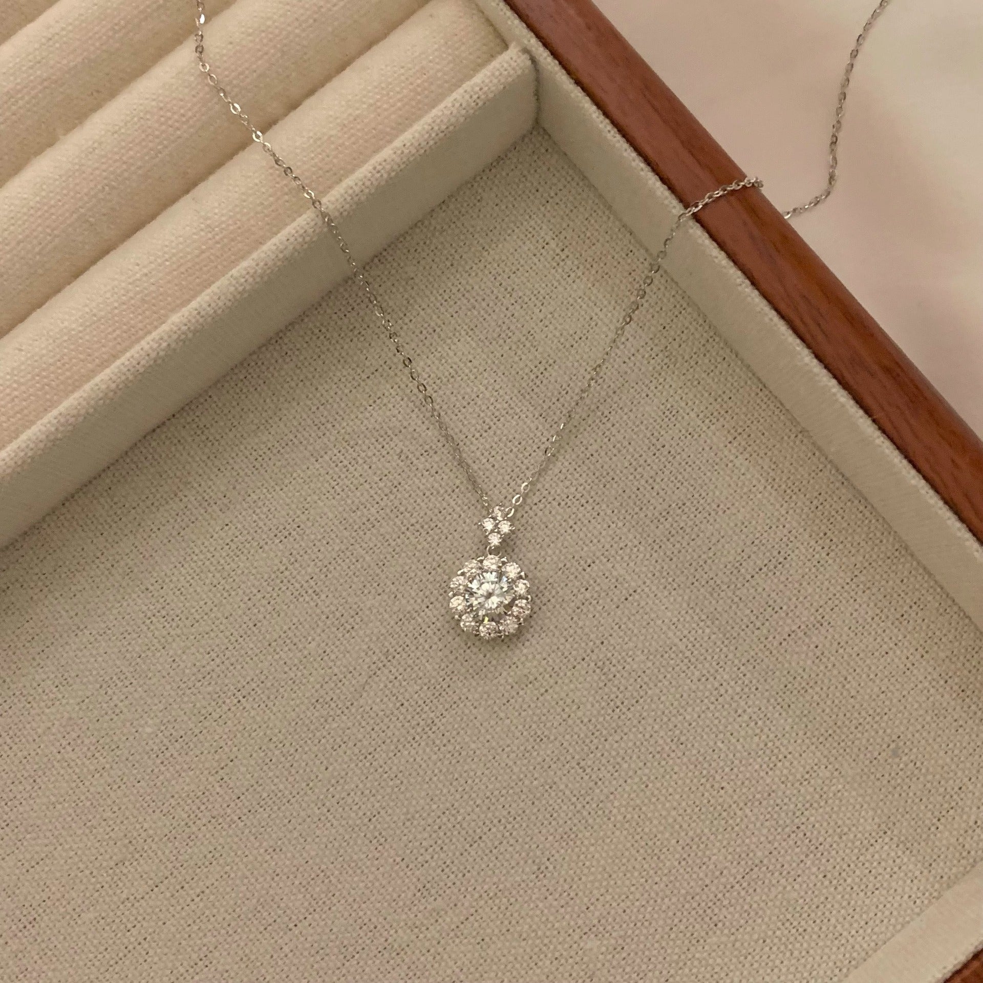 Classic Necklace with Timeless Appeal