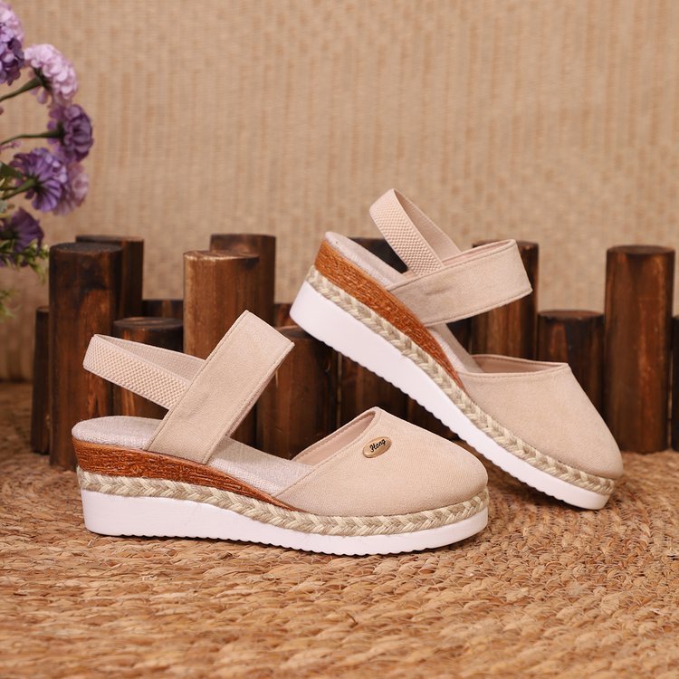 Chic Orthopedic Sandals with Unique Design