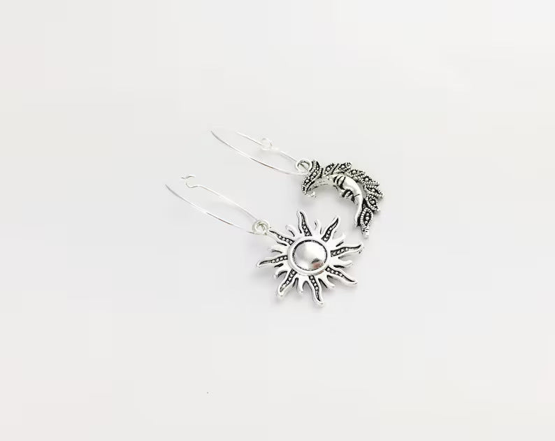 Romantic Silver Earring for Special Moments