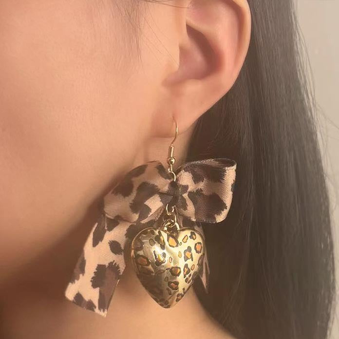 Charming Piece for Any Occasion