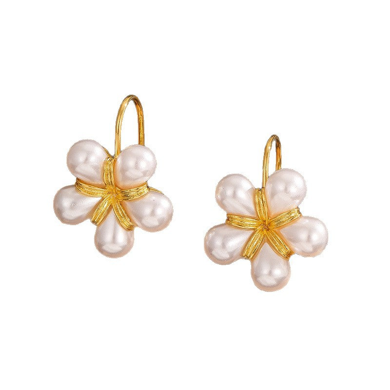 Classic Earring with Timeless Appeal