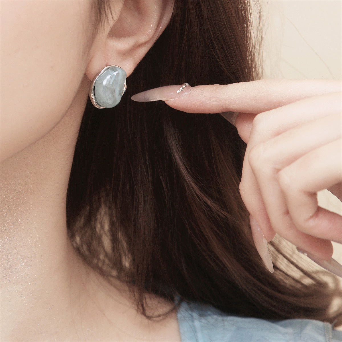 Charming Earring for Any Occasion