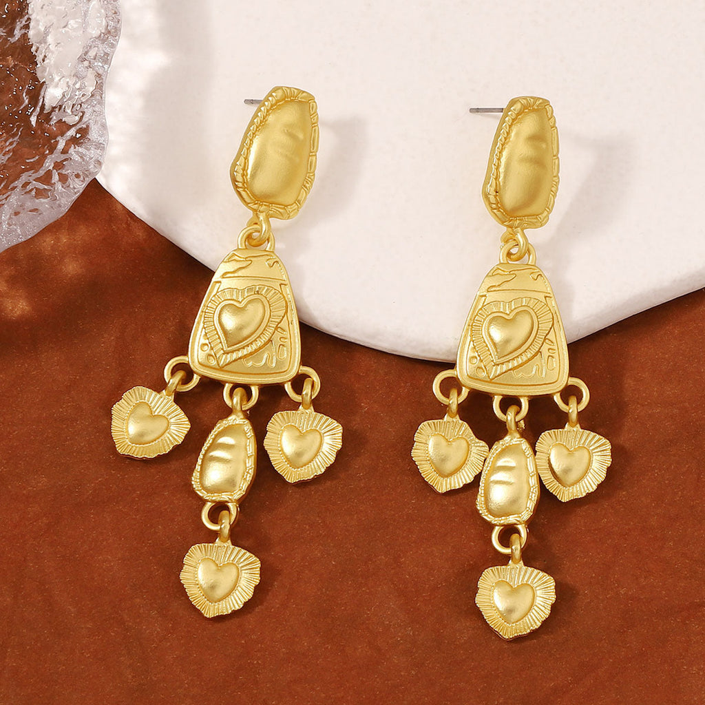 Romantic Gold Earring for Special Moments