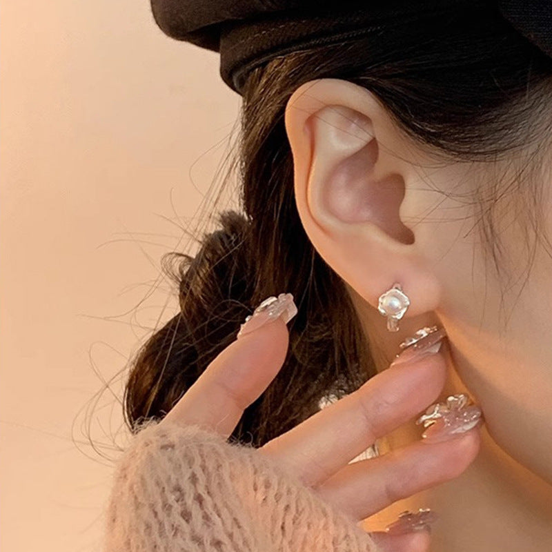 Stunning Pearl Earring for Daily Wear