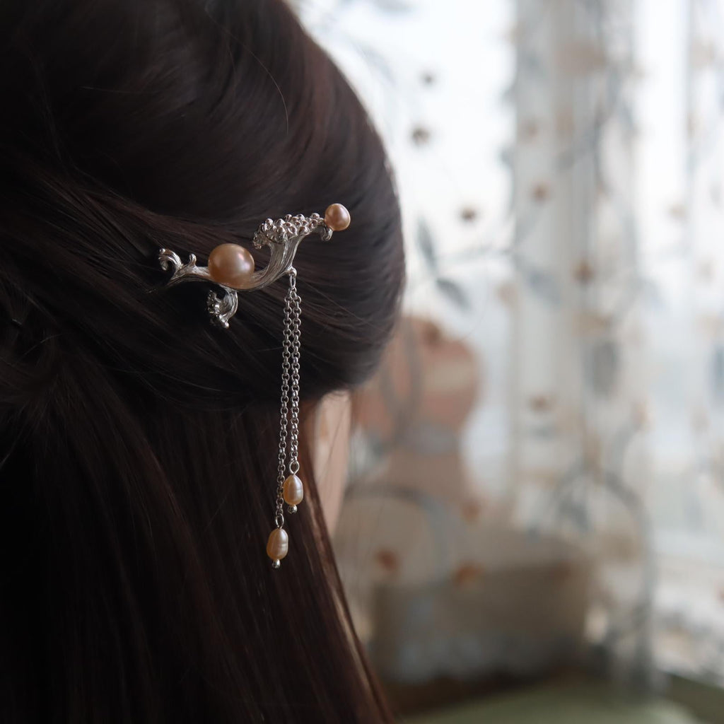 Charming Silver Piece for Any Occasion