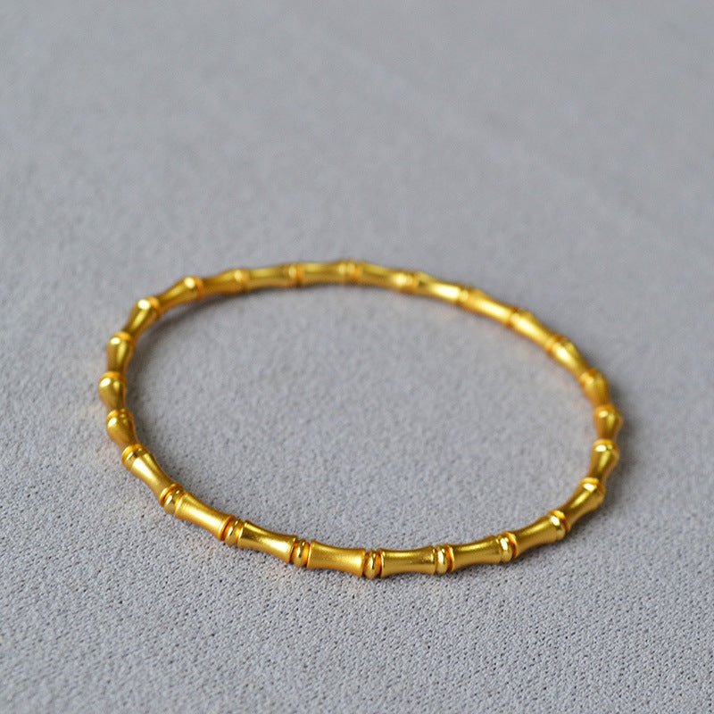 Romantic Gold Bracelet for Special Moments
