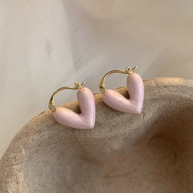 Classic Pearl Earring with Timeless Appeal