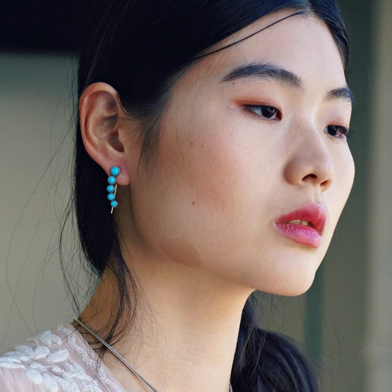 Charming Silver Earring for Any Occasion