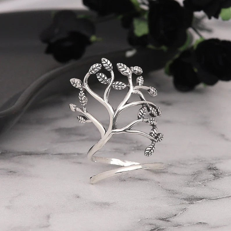 Classic Ring with Timeless Appeal