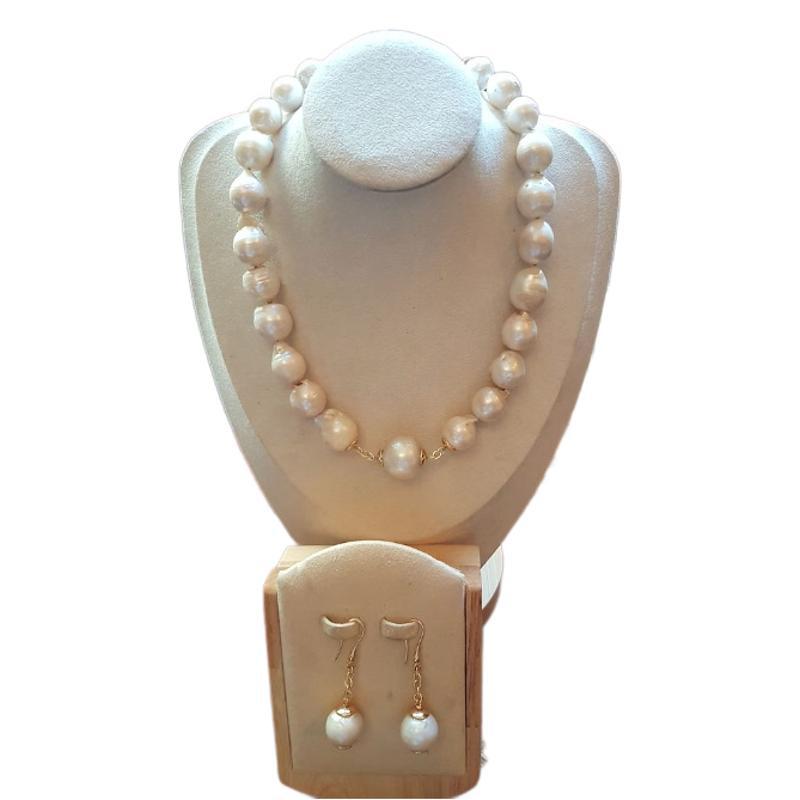 Charming Pearl Necklace for Any Occasion