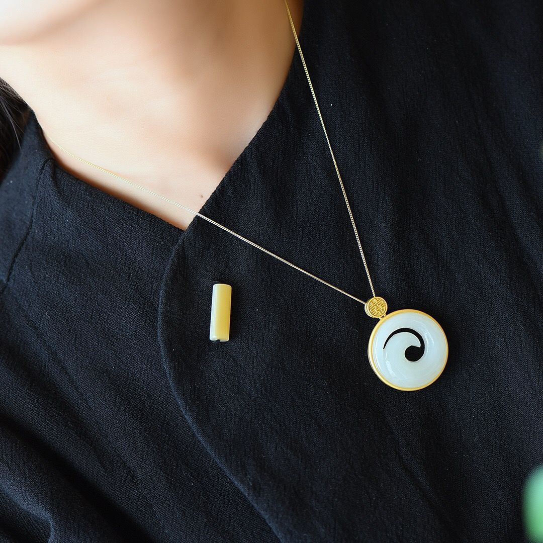 Classic Necklace with Timeless Appeal