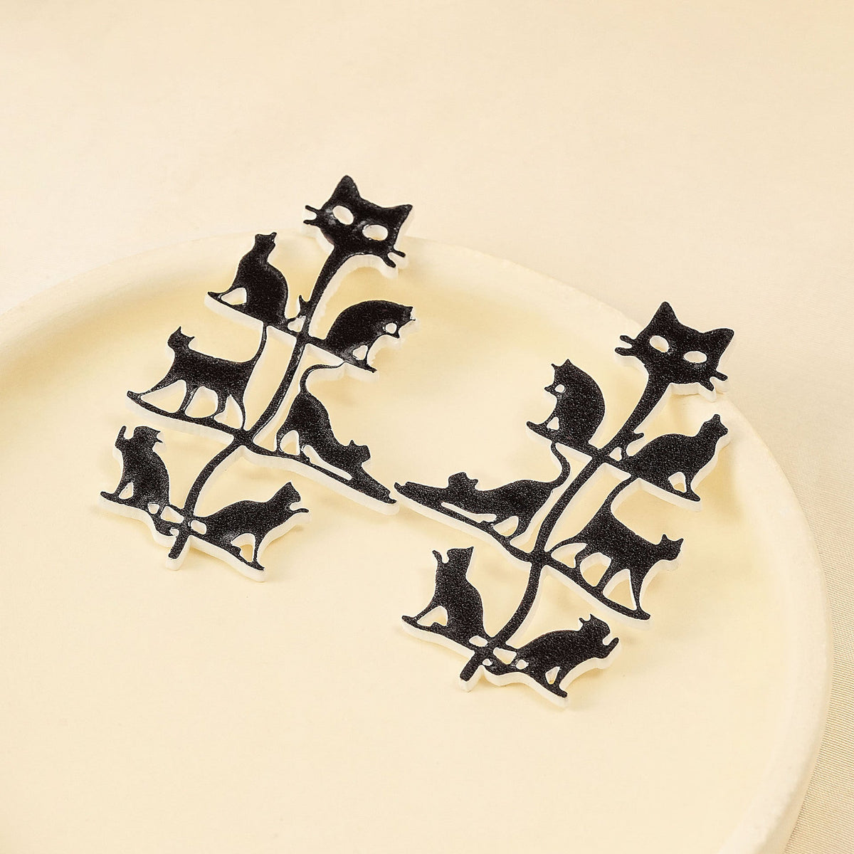 Charming Earring for Any Occasion