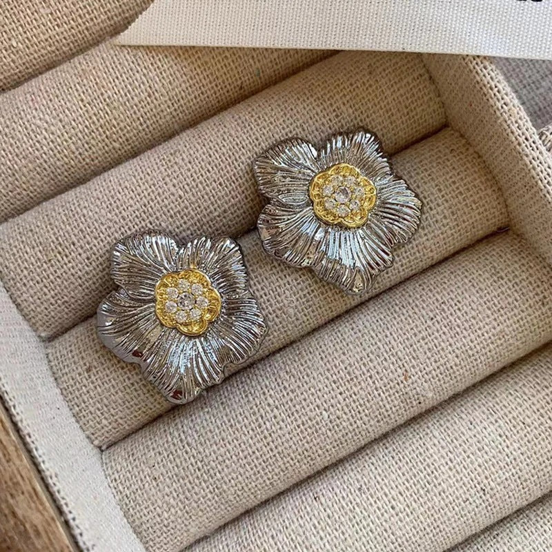 Beautiful Earring with Unique Style