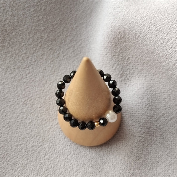 Romantic Pearl Necklace for Special Moments