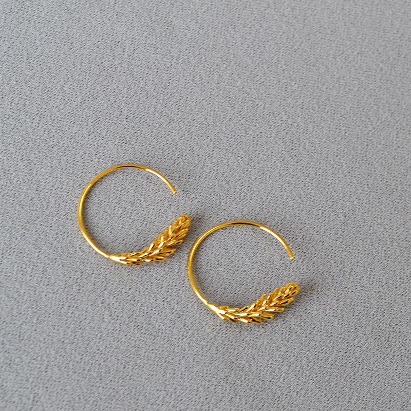 Stunning Gold Earring for Daily Wear