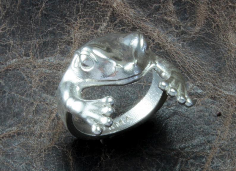 Classic Ring with Timeless Appeal