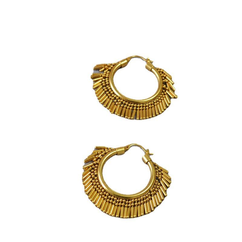 Romantic Gold Earring for Special Moments