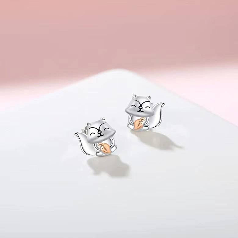 Beautiful Silver Earring with Unique Style
