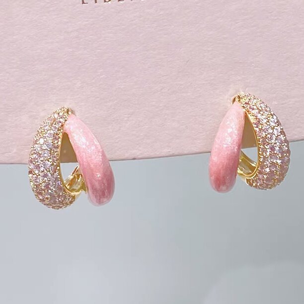 Romantic Pearl Earring for Special Moments