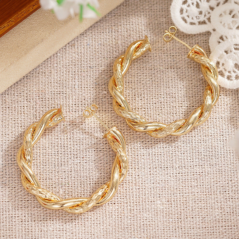 Charming Piece for Any Occasion