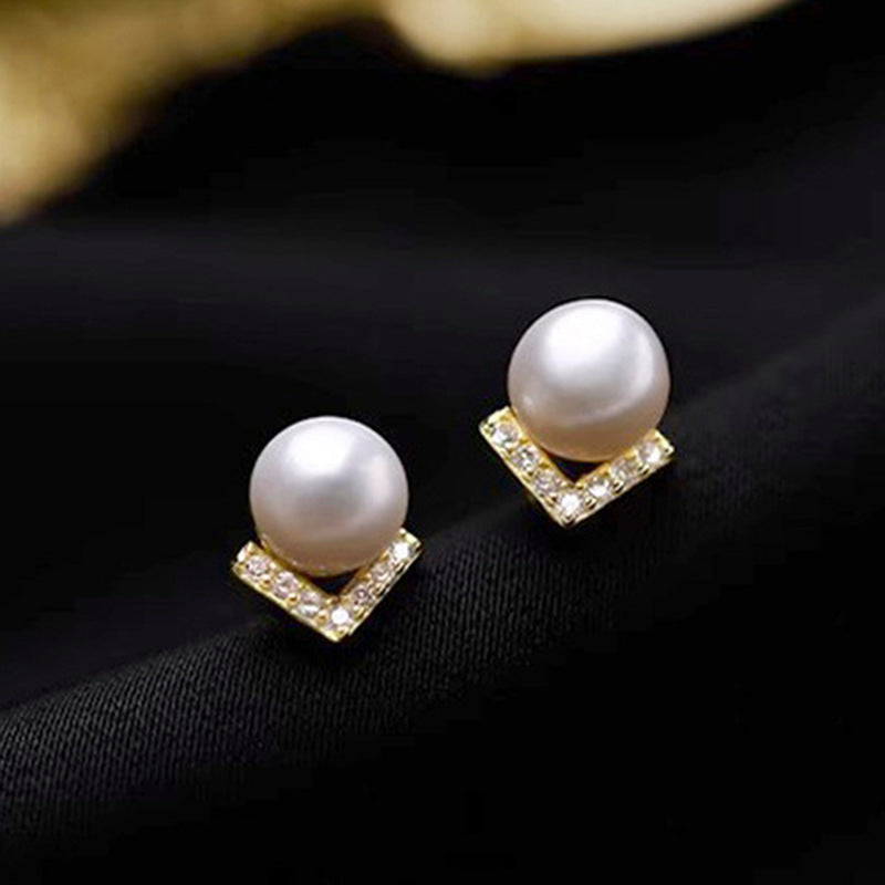 Delicate Artisan Pearl Earring