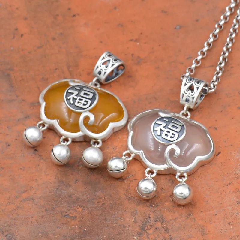 Beautiful Silver Necklace with Unique Style