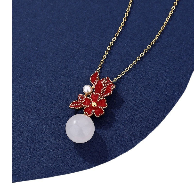 Charming Silver Necklace for Any Occasion