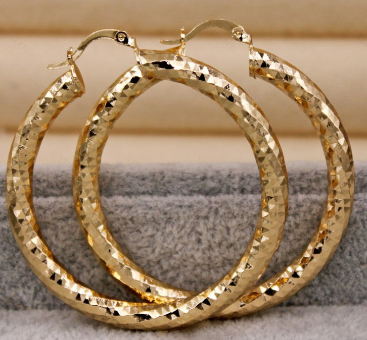 Charming Earring for Any Occasion