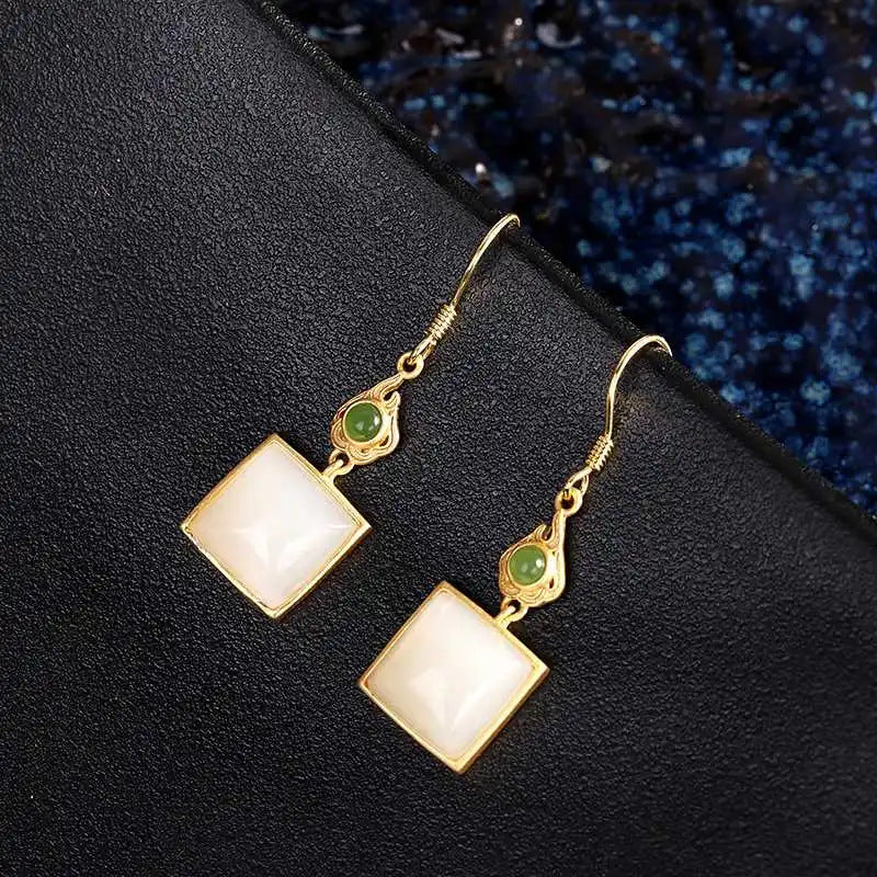 Romantic Gold Earring for Special Moments