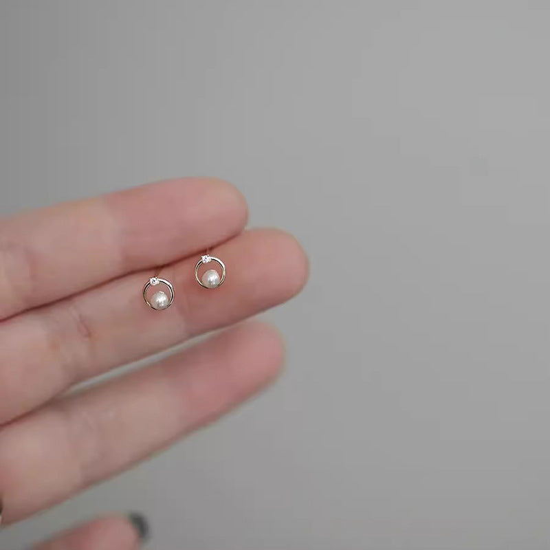 Stunning Pearl Earring for Daily Wear