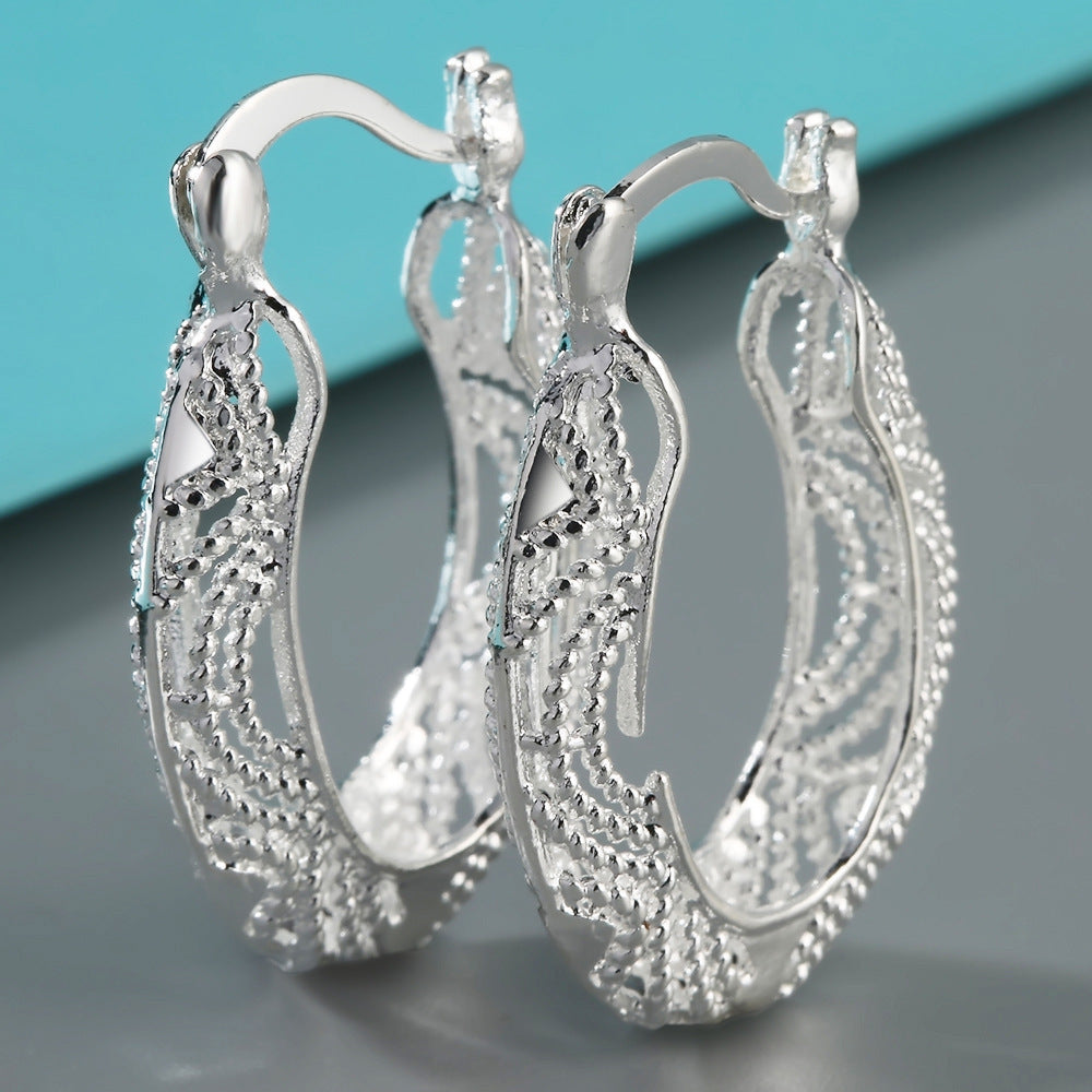 Delicate Artisan Gold Earring
