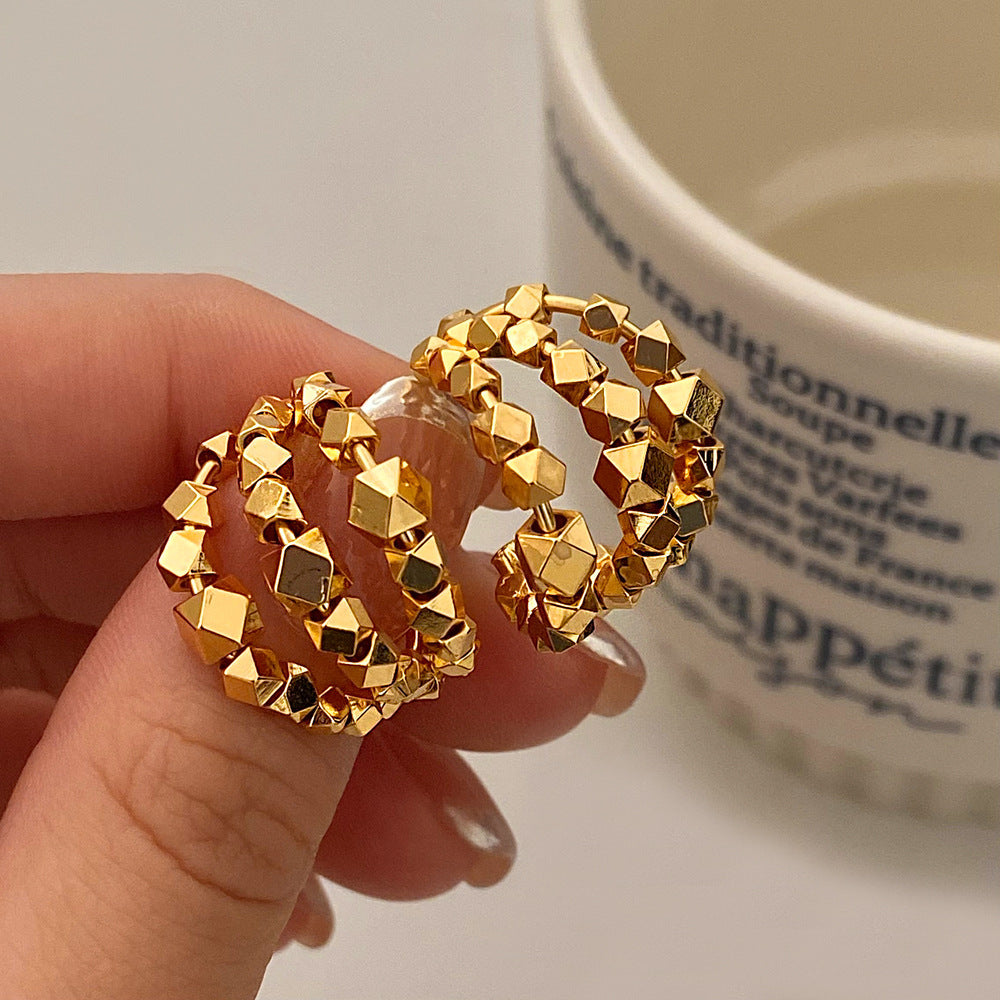 Charming Earring for Any Occasion
