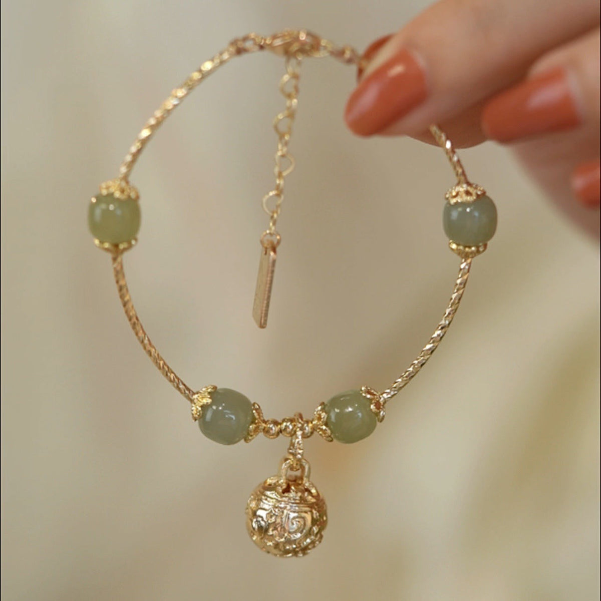 Stunning Bracelet for Daily Wear