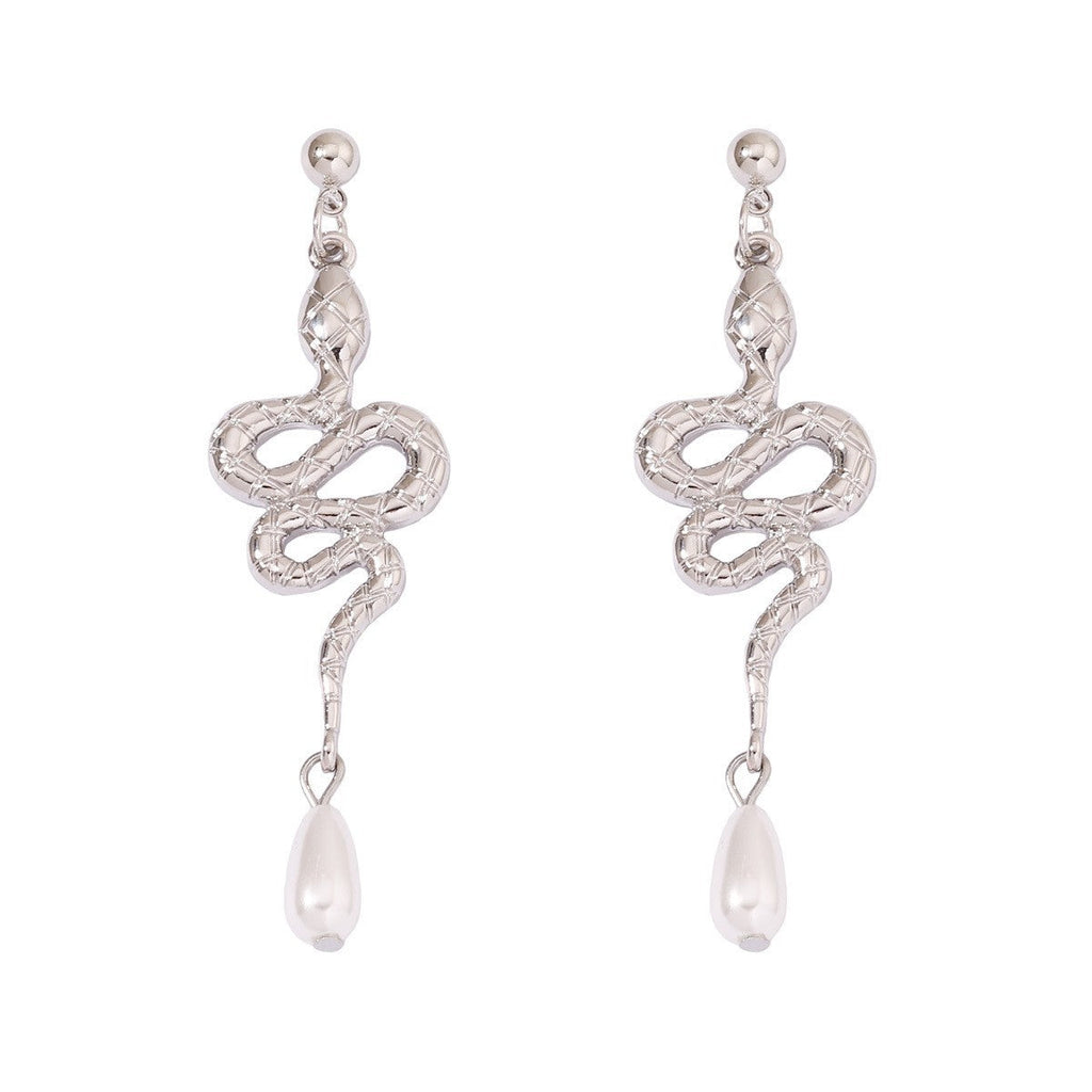 Stunning Pearl Earring for Daily Wear
