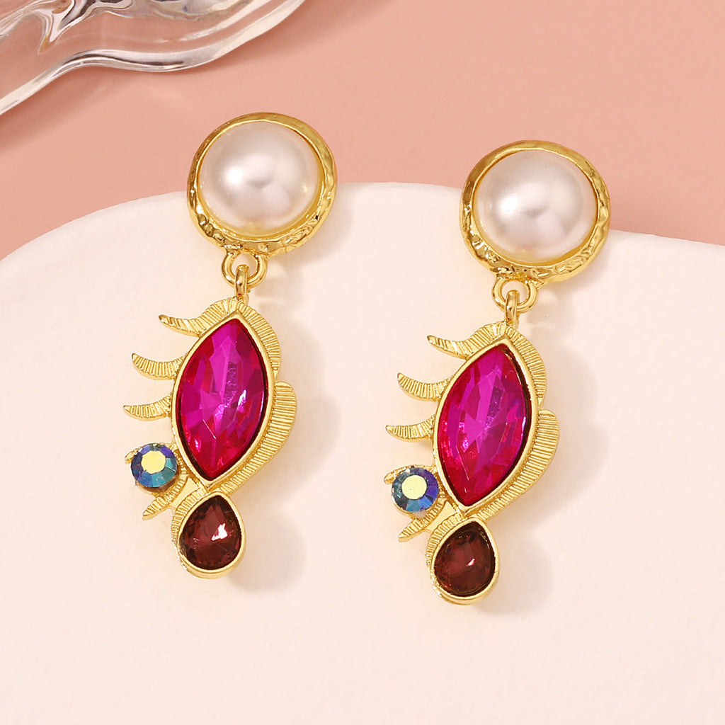 Classic Pearl Earring with Timeless Appeal