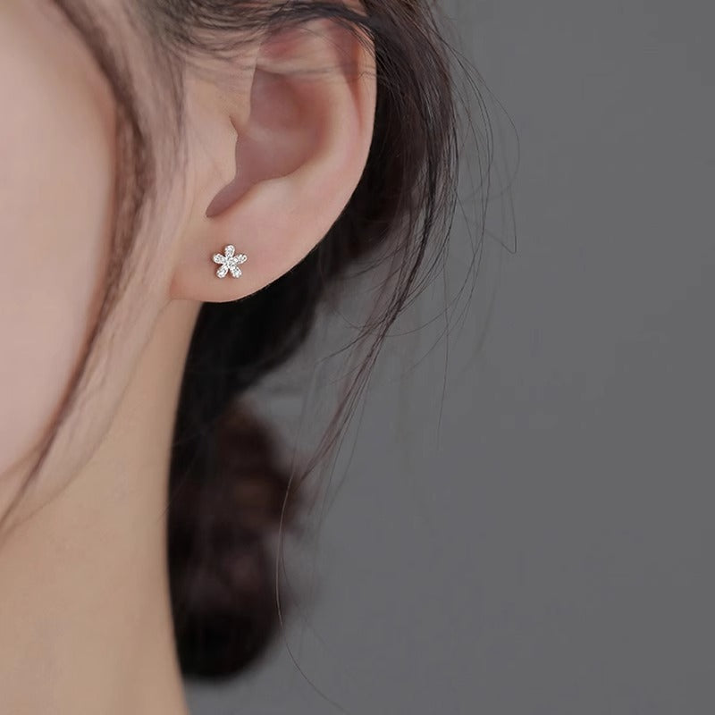 Charming Earring for Any Occasion