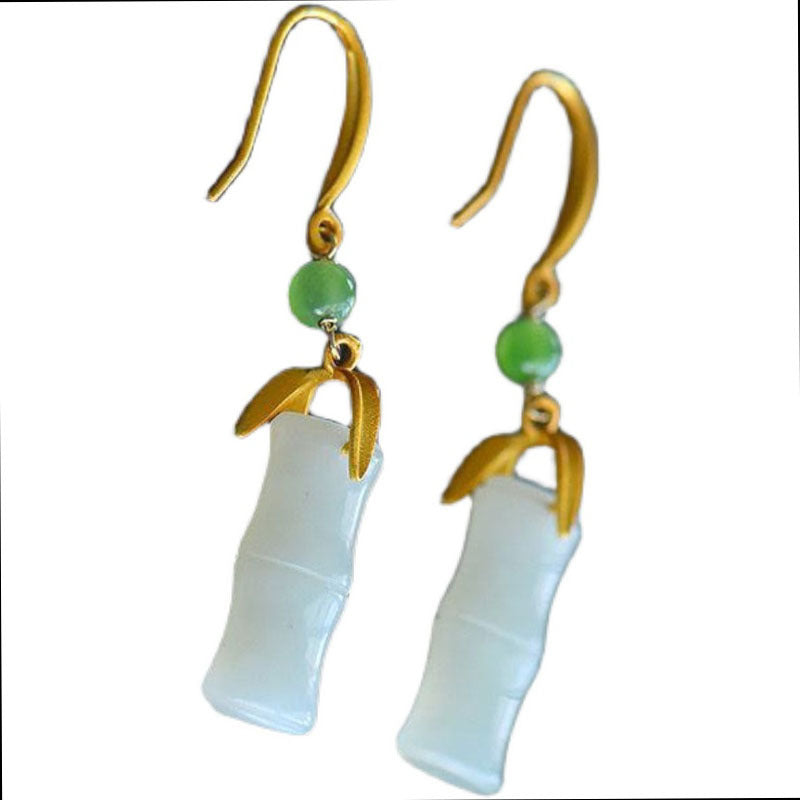 Romantic Silver Earring for Special Moments