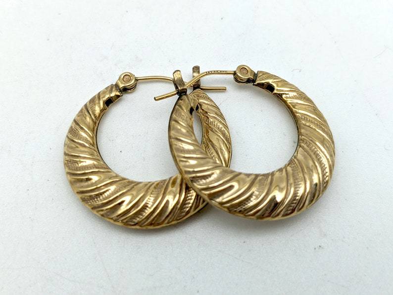 Stunning Earring for Daily Wear