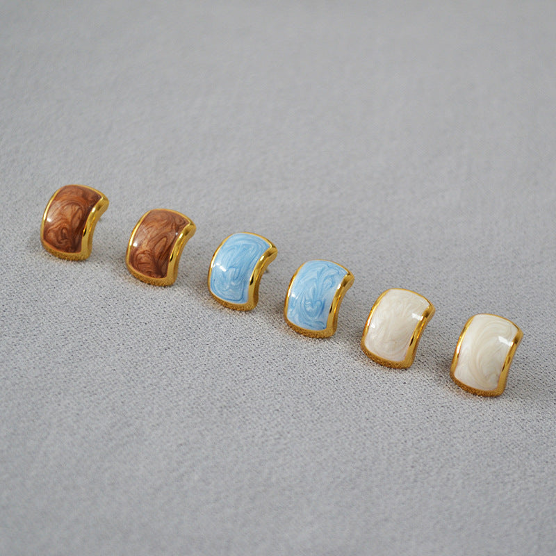 Delicate Artisan Gold Earring