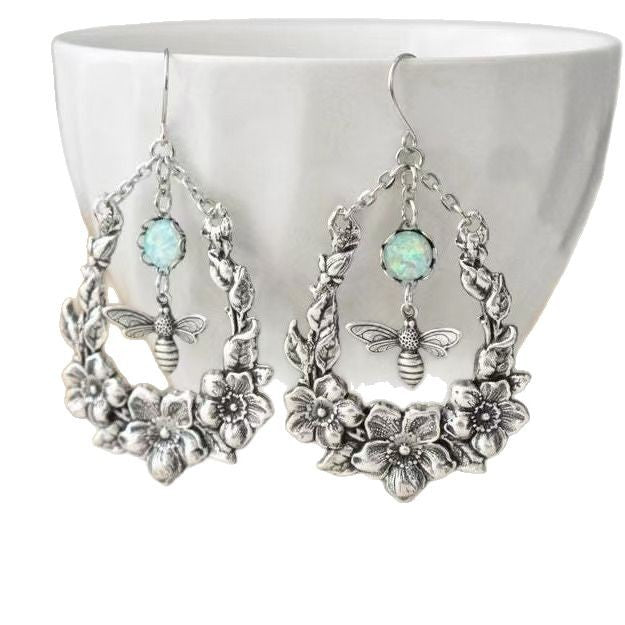 Romantic Silver Earring for Special Moments