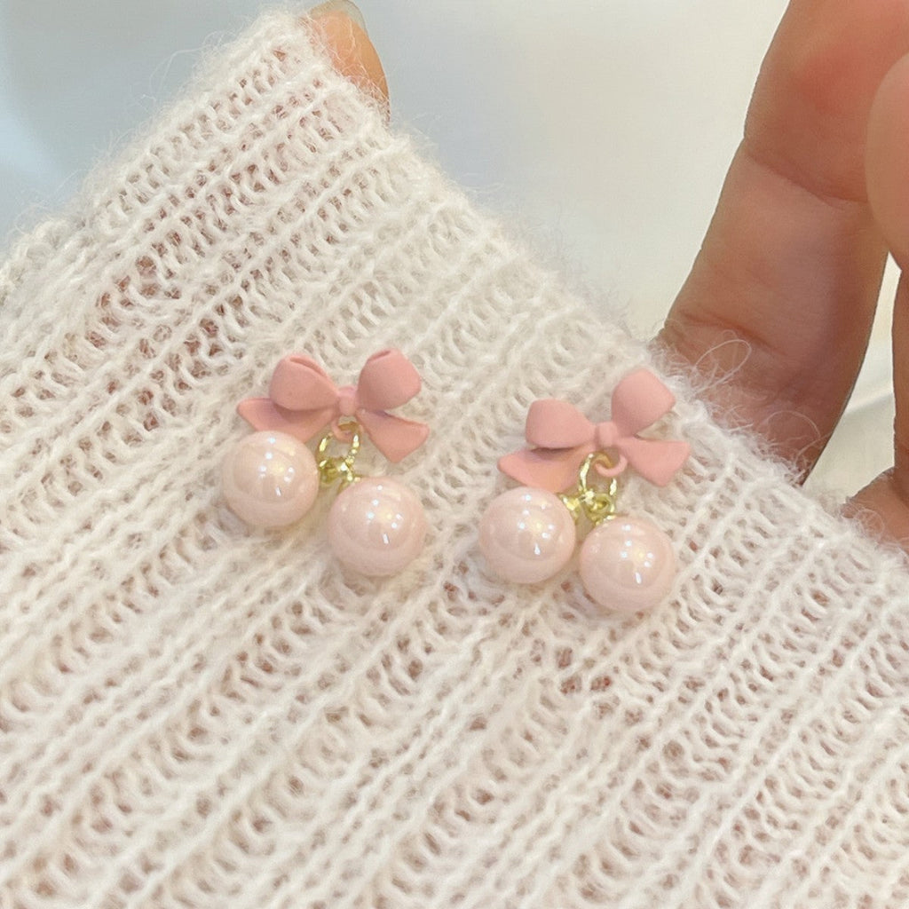 Stunning Pearl Earring for Daily Wear